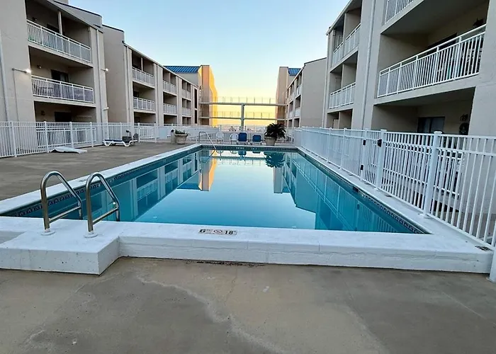 Sugar 2 Bedroom, 2 Bathroom 4 Pools! Free Daily Activities! Gulf Shores