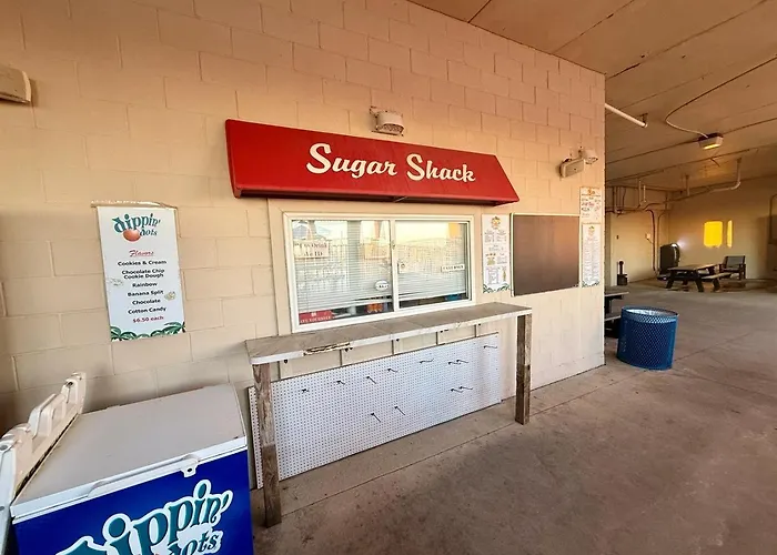 Sugar 2 Bedroom, 2 Bathroom 4 Pools! Free Daily Activities! Apartment Gulf Shores
